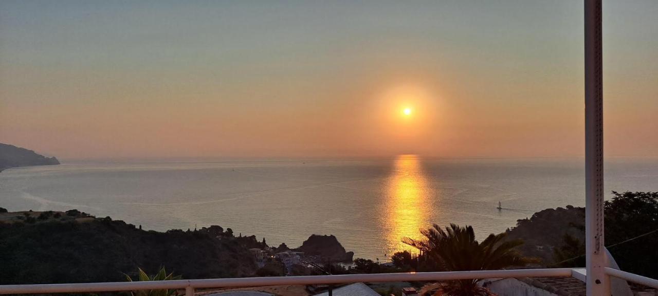 Casa Amapola Taormina Villa ภายนอก รูปภาพ